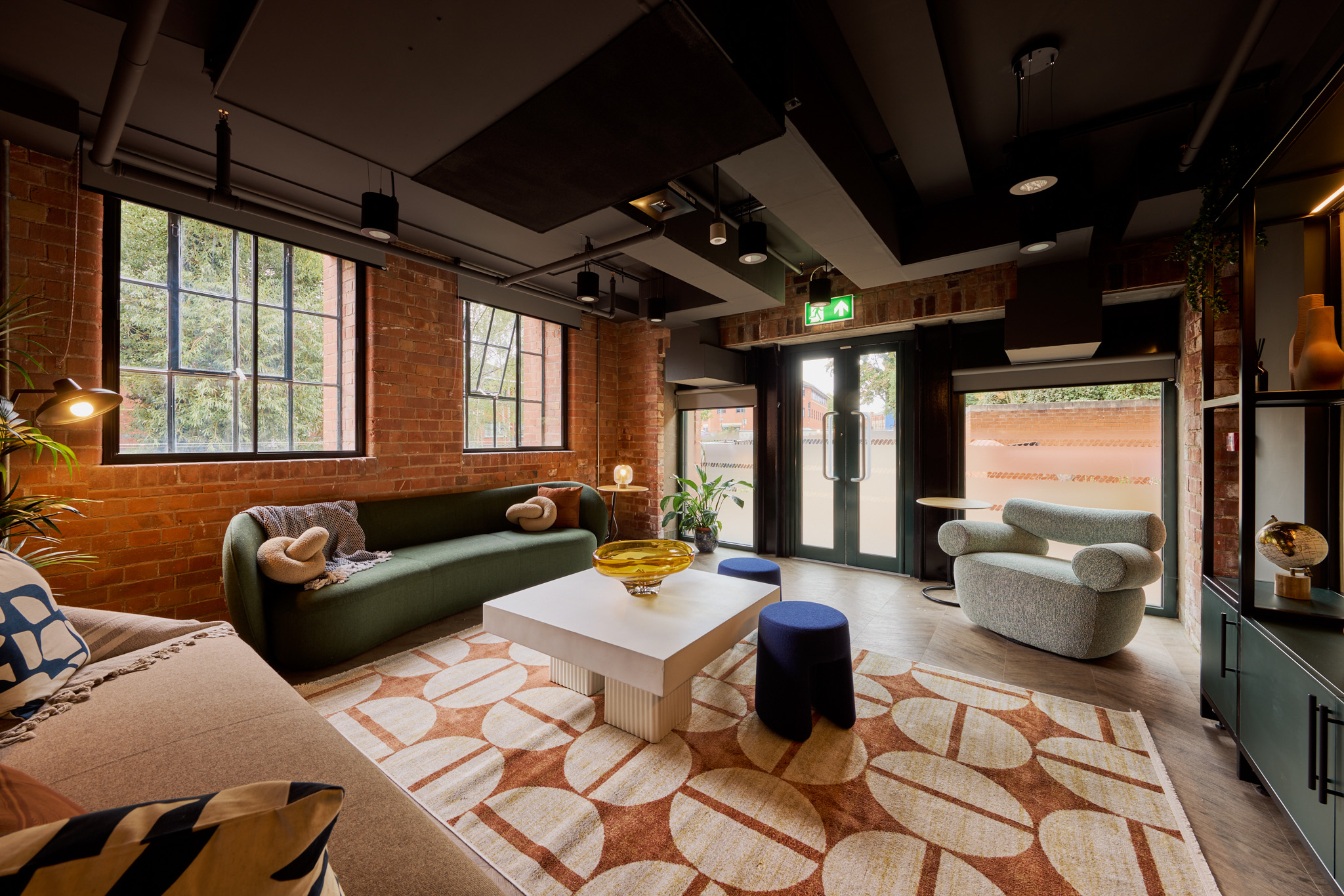 BWW-Amenity-028L